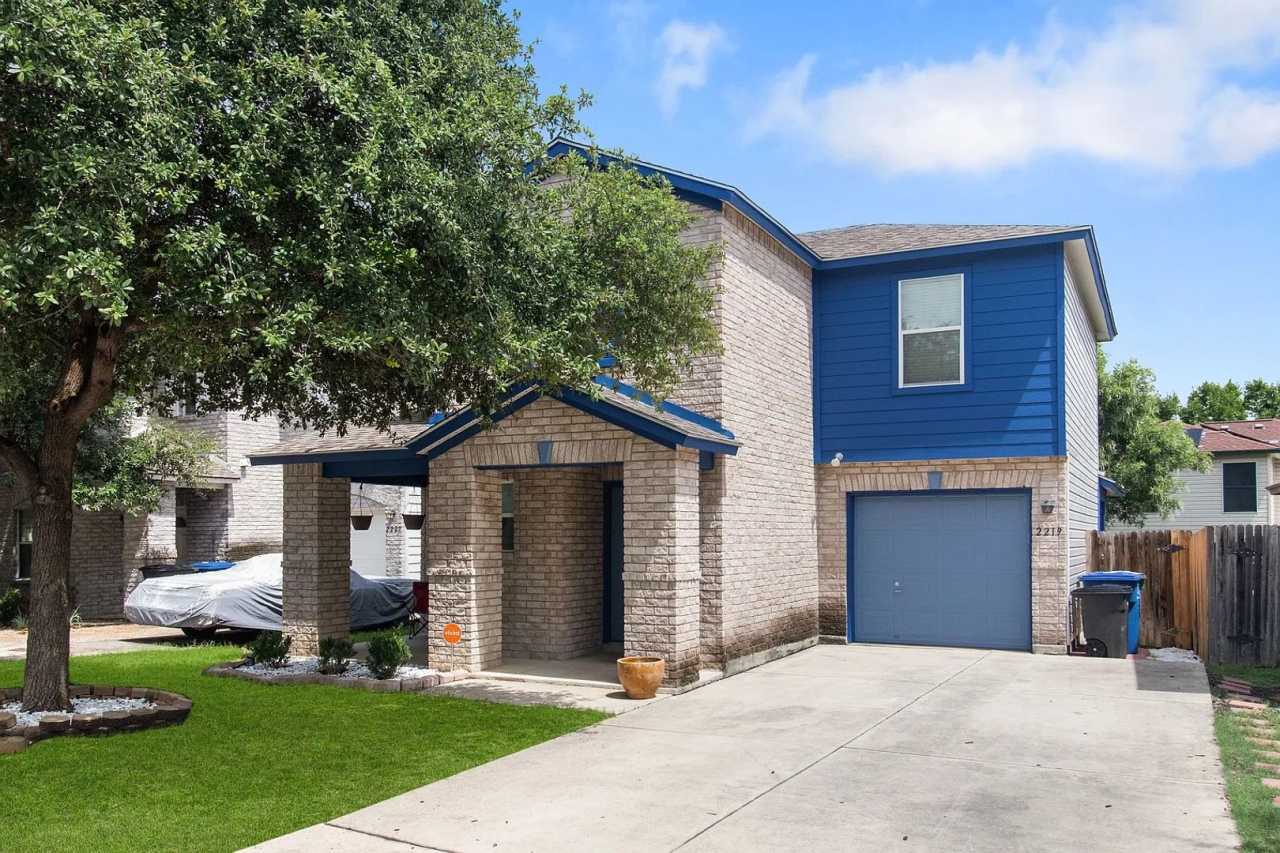 Room in 3 Bedroom Home at Boxer Palm