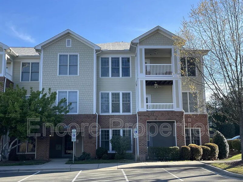 927 Portstewart Drive