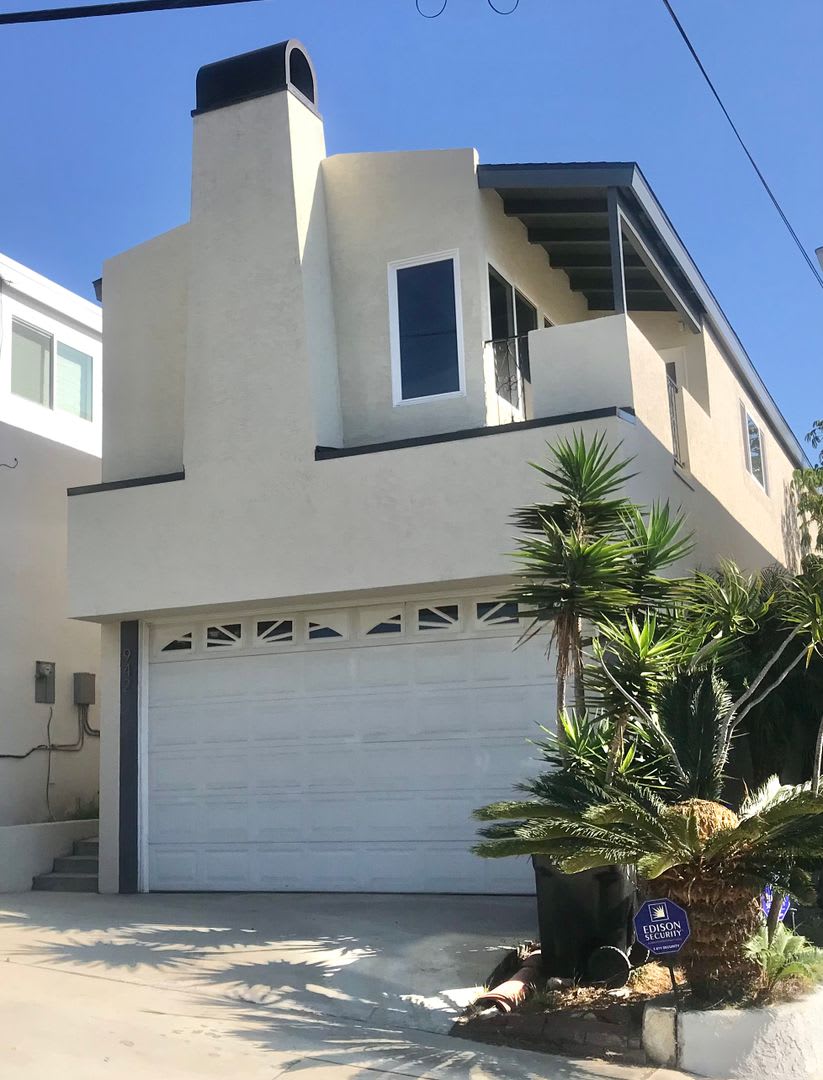 Beautiful 3 Beds 2 Baths Townhome in Hermosa Beach