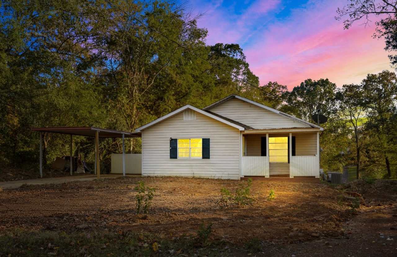 Sleek and Newly Renovated 3 Bedroom 1 Bath Home w/ Carport Available Now!
