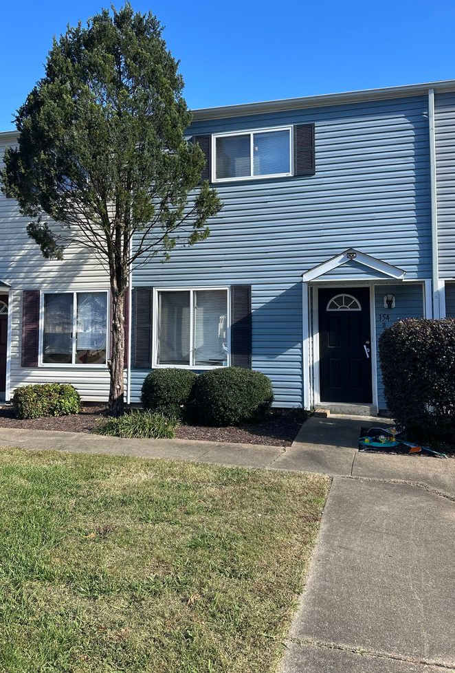 3 bedroom / 1.5 bathroom - Timberwoods