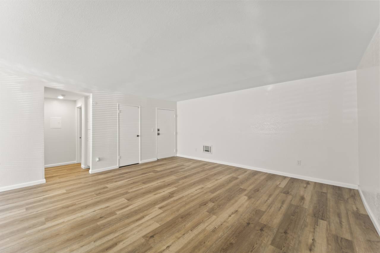 18530 Hatteras Street - 122