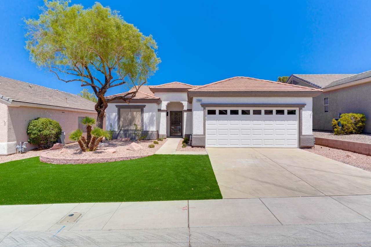 Remodeled 2BD/2BA with Golf  Mountain Views in 55+ Community