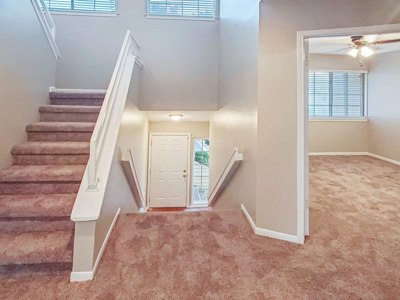 Charming 2BR/2BA Townhouse-Style Condo Near MidCity