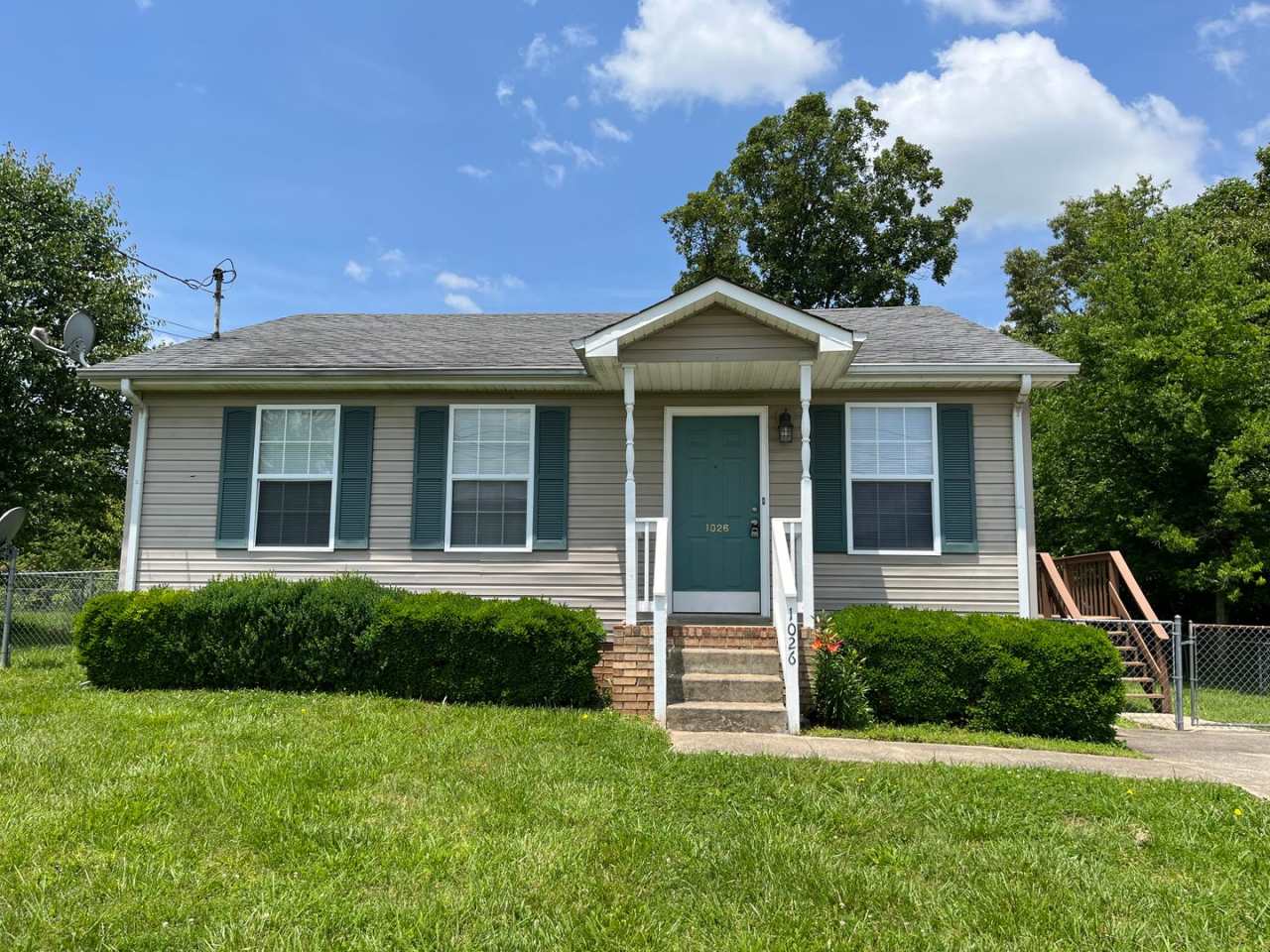 Super cute home close to Fort Campbell