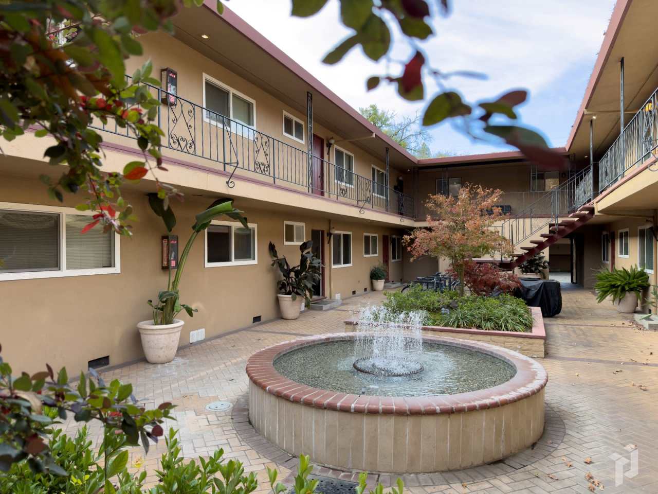 William Tell Apartments