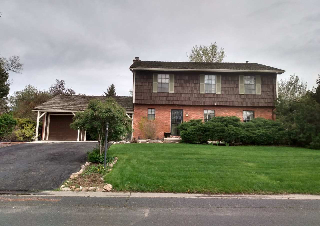 WONDERFUL 5 BED/3.5 BATH HOME IN GUNBARREL ESTATES