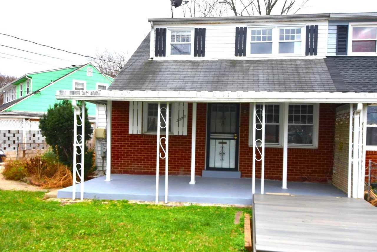 Refreshed 3BR/3BA home in Hyattsville