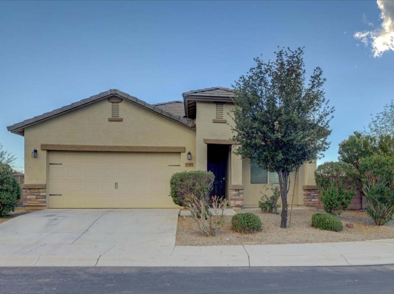3-Bedroom, 2-Bathroom in Marana AZ!