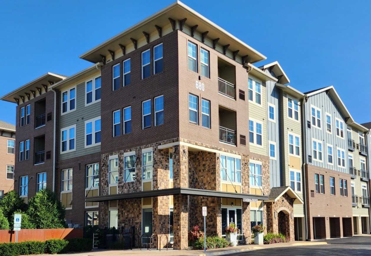 680 E Algonquin Road unit: 1301