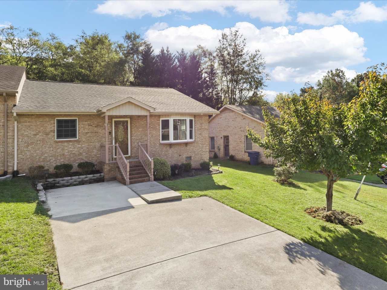 614 MOUNT VIEW Street