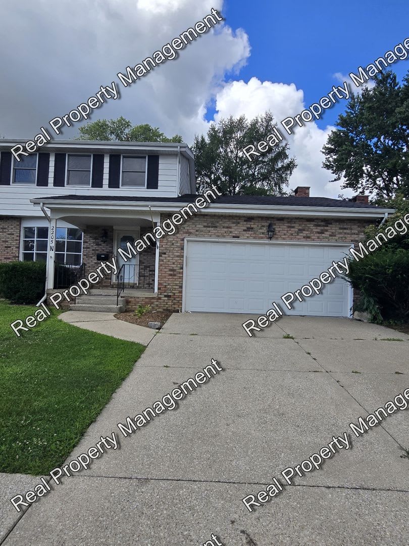 Large 2 Bedroom Duplex