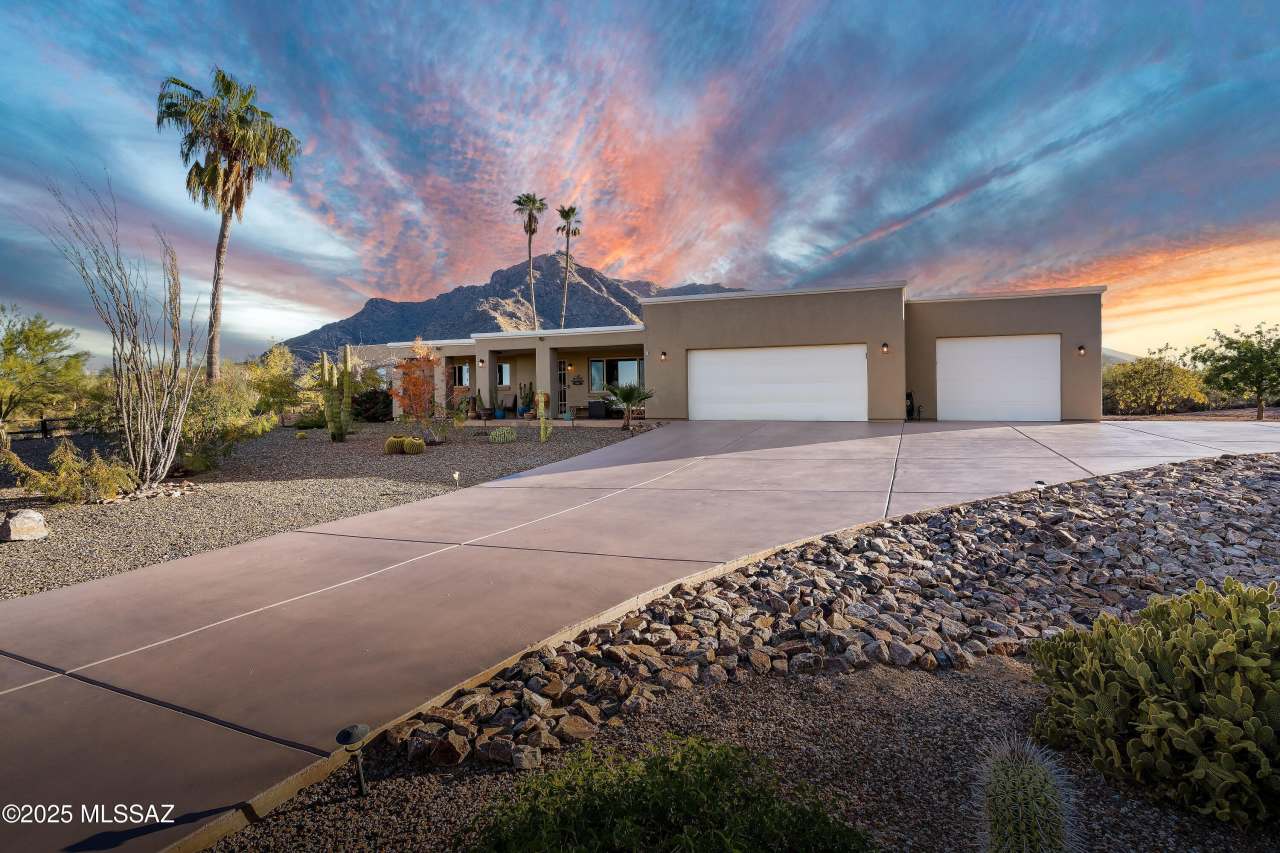 380 E Four Horses Circle