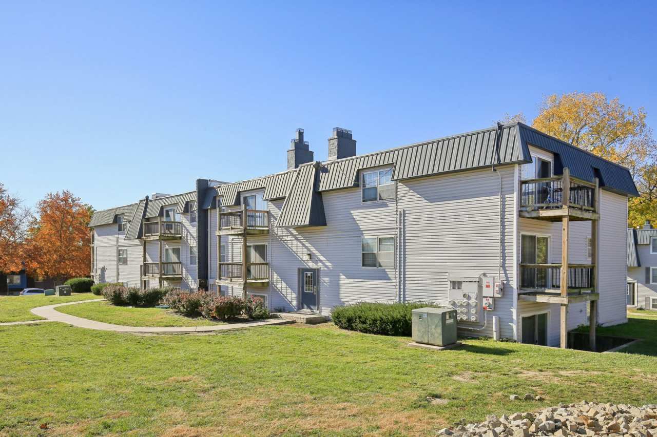 Latitude 72 Apartment Homes