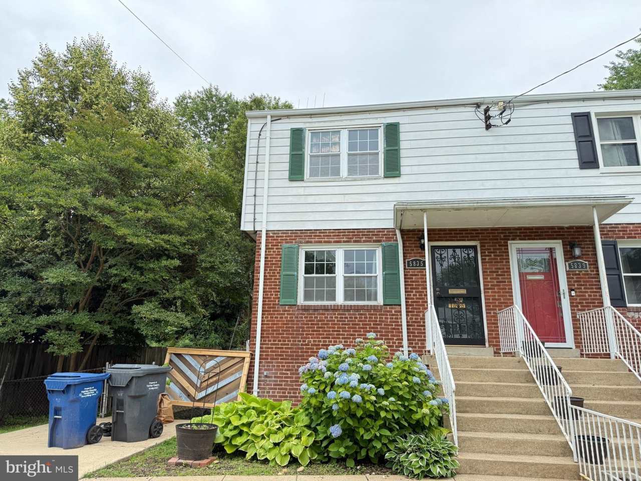 5835 MOUNT VERNON DRIVE