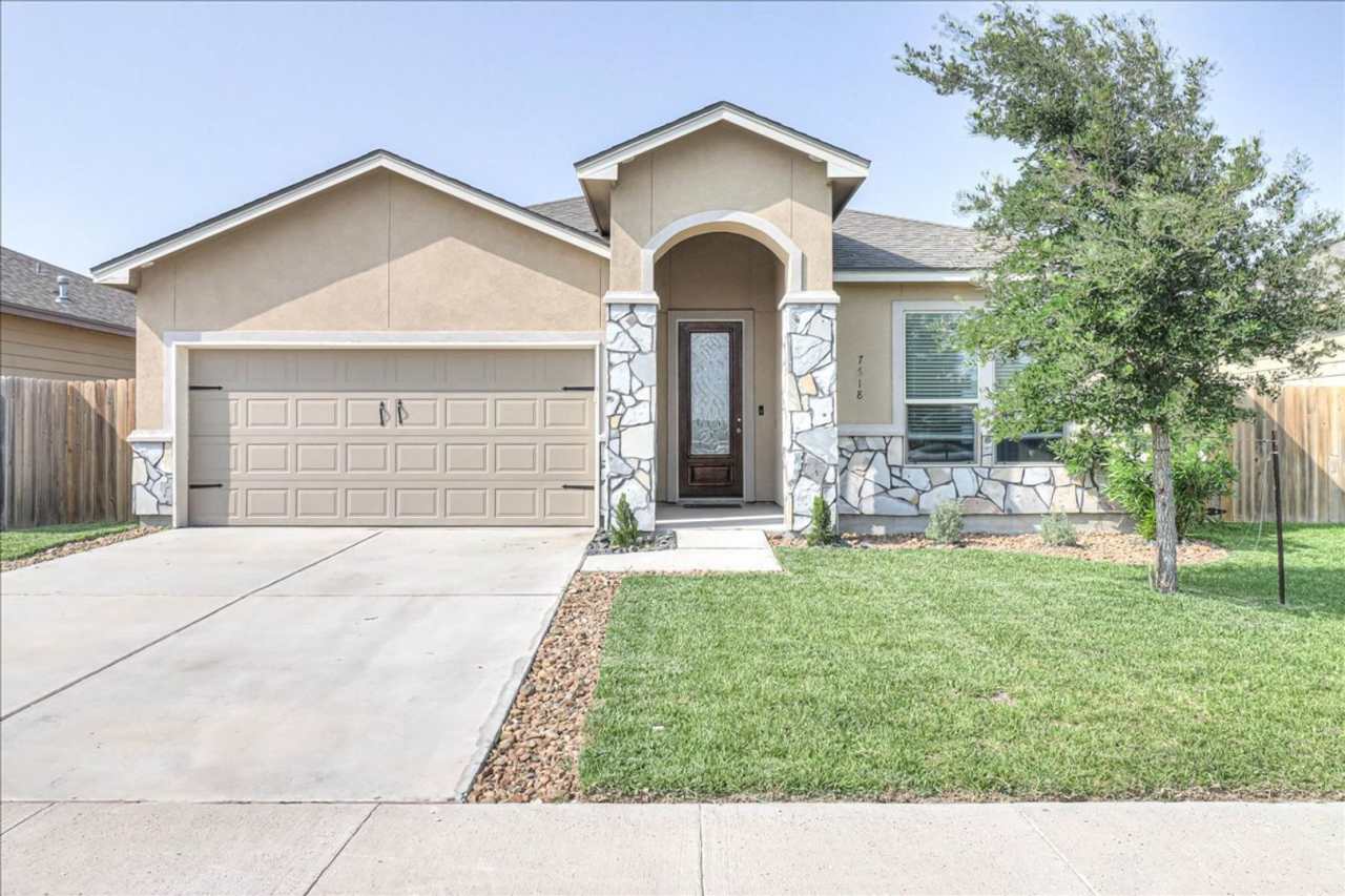 7618 Quartz - 3/bedroom 2/bathroom - $2,395/month