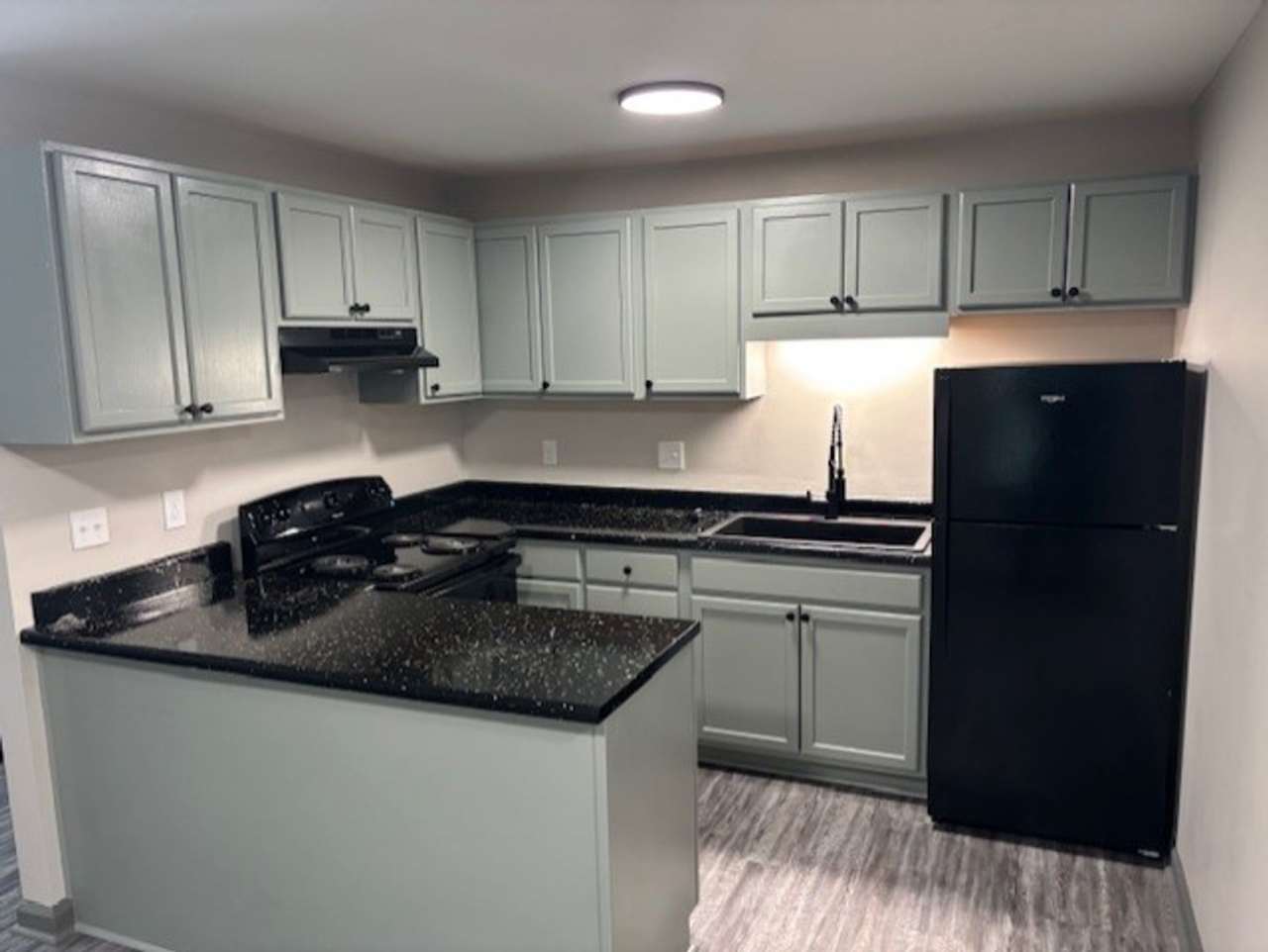 Camden Pointe Apartments