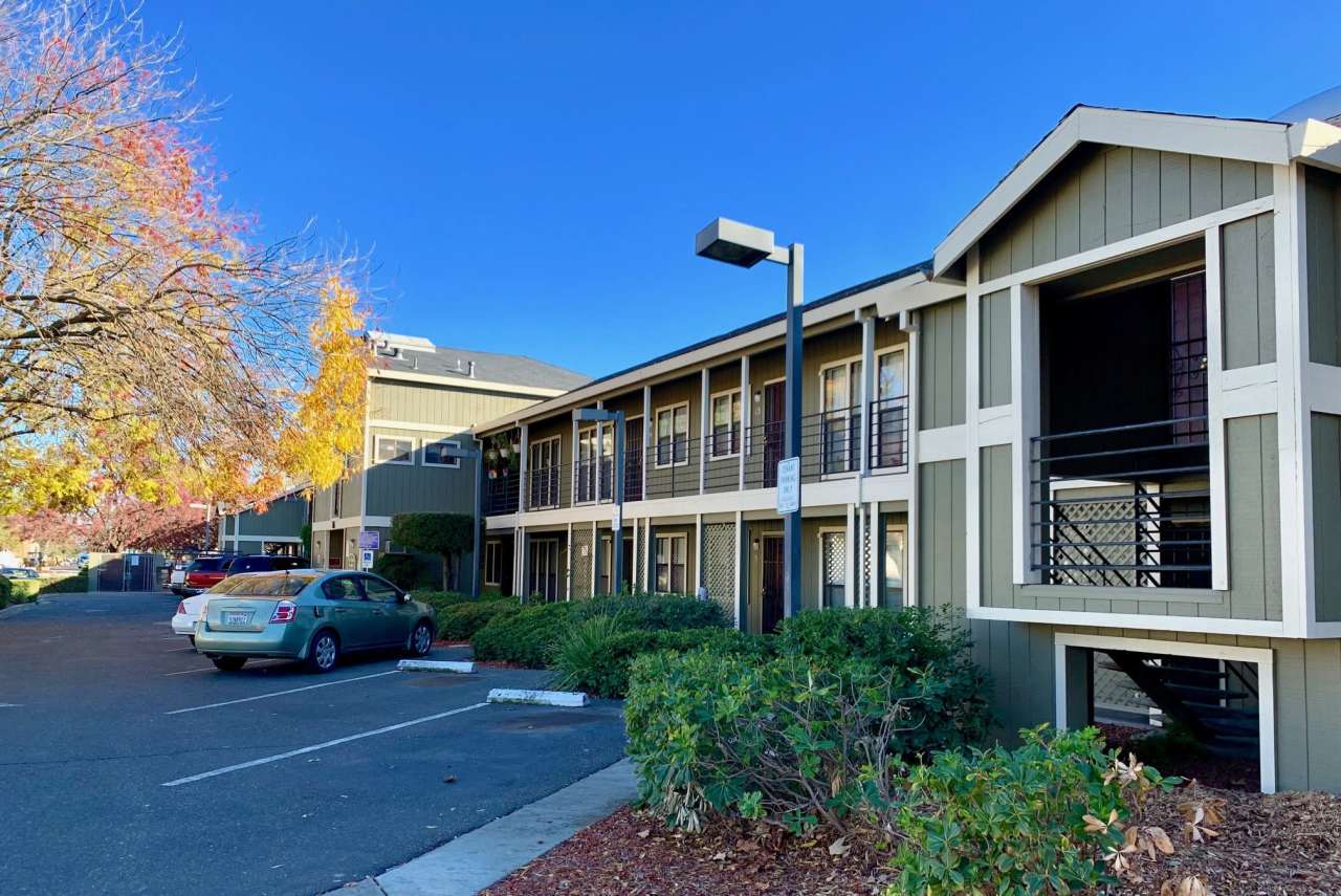 31 West Lincoln Avenue