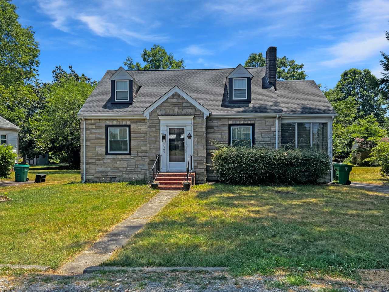 Beautifully Updated Montrose Gem: 3 Bed, 2 Bath with Flex Room!