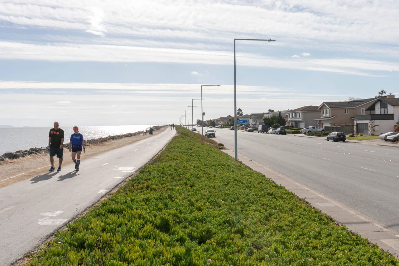 Beachcomber Apartments