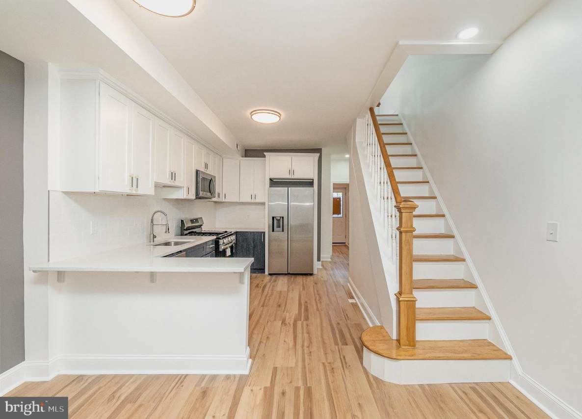 727 N COLLINGTON Avenue