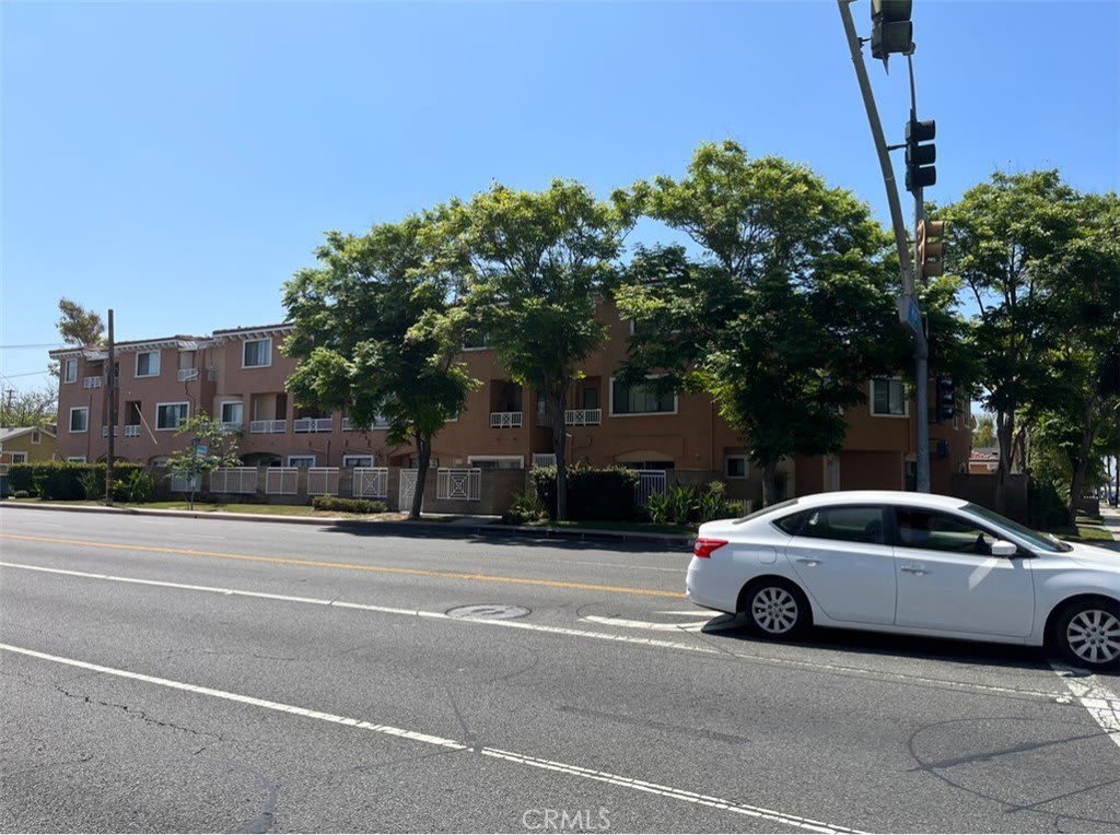 7520 Artesia Boulevard