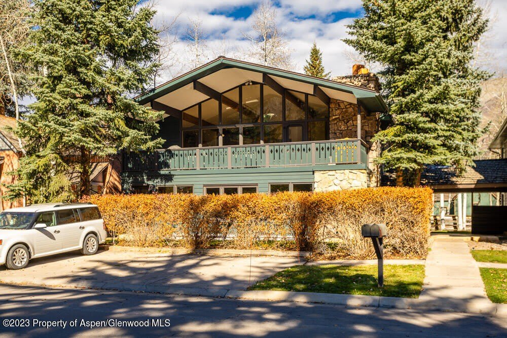 114 E Bleeker Street unit: 102