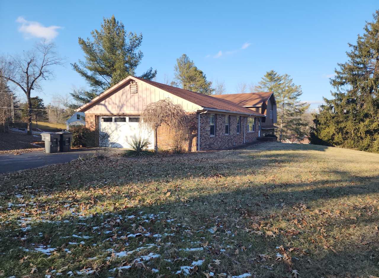 501 E Mt Vernon Dr.