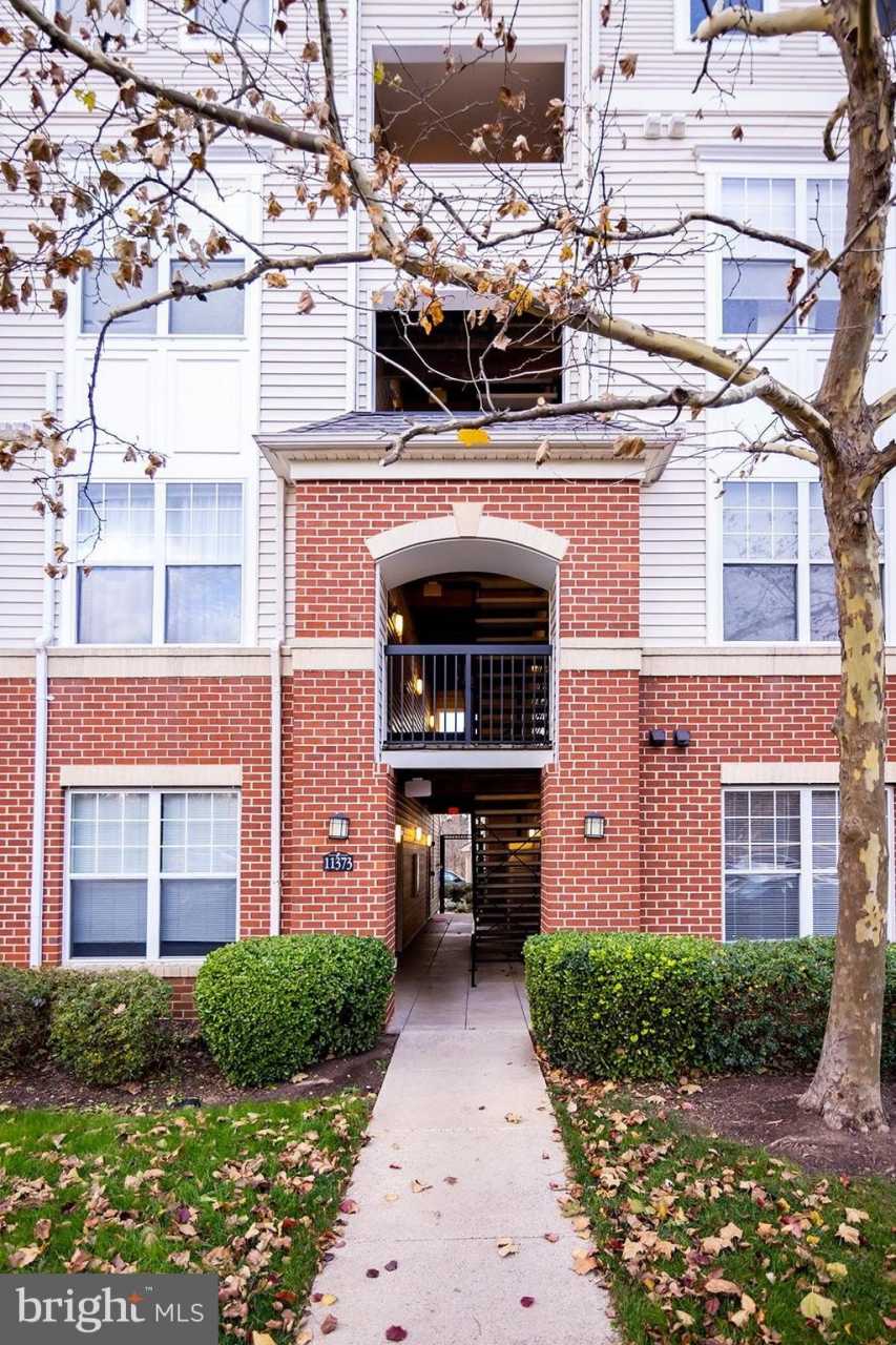 11373 ARISTOTLE Drive unit: 9-209