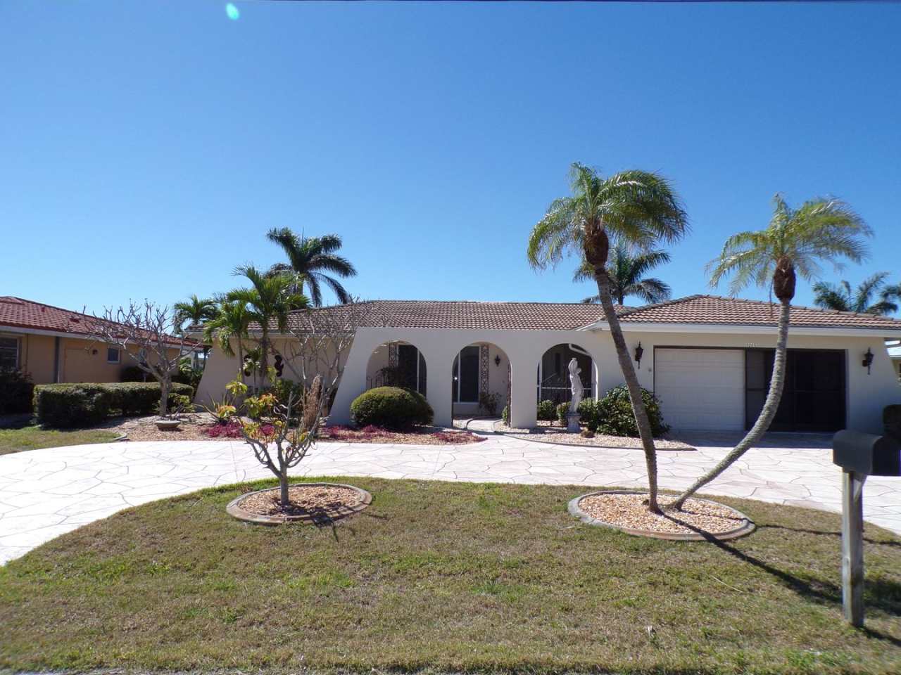 FURNISHED SHORT TERM RENTAL IN PUNTA GORDA ISLES