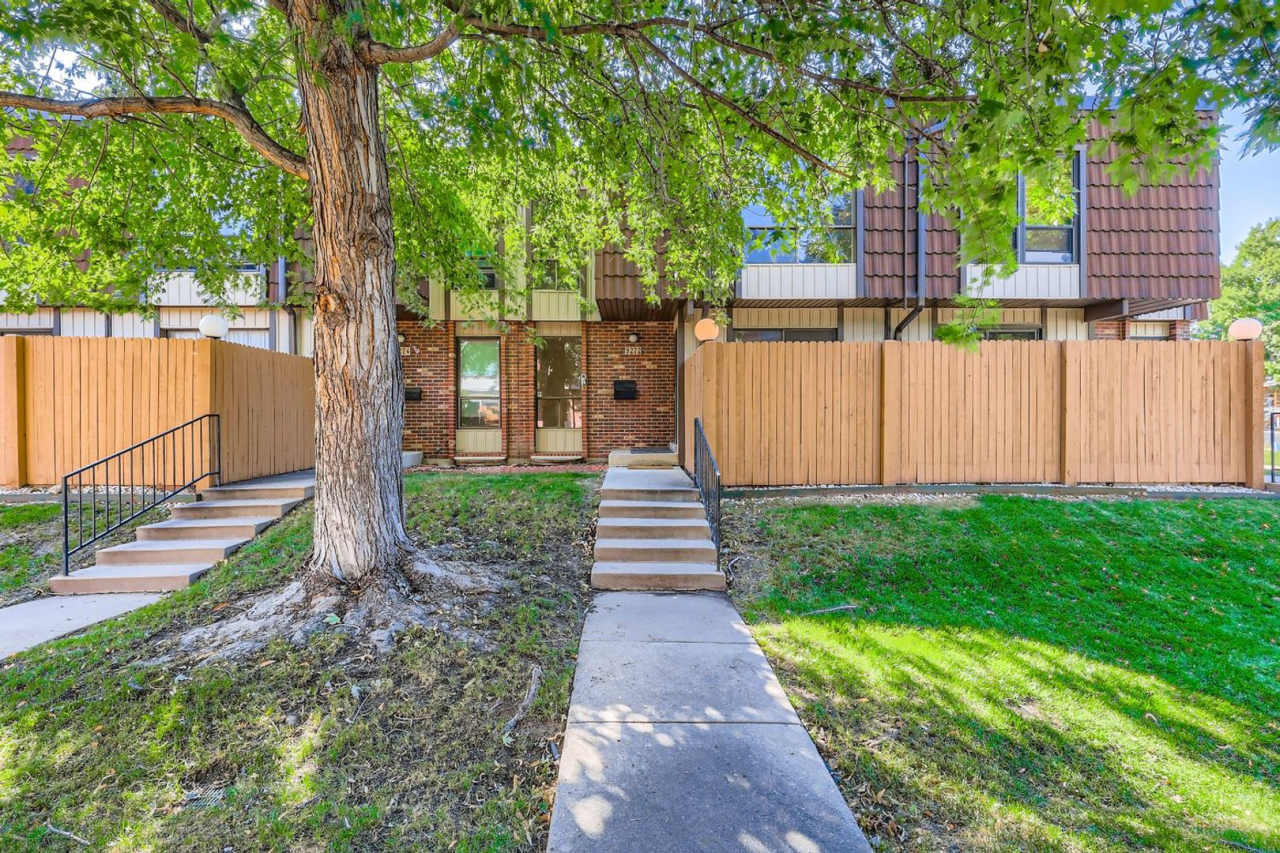 Fantastic Location Near Kendrick Lake Park!