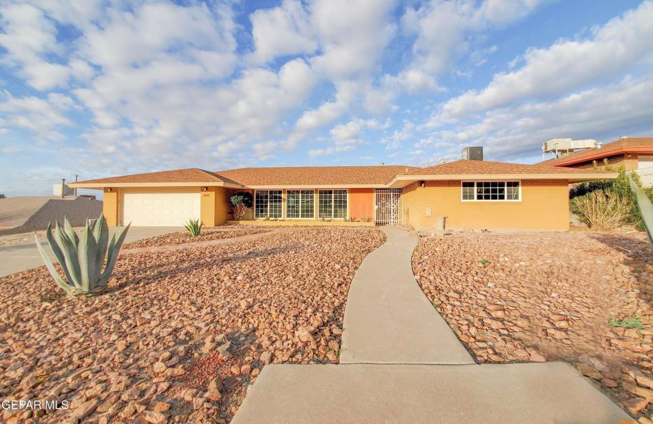 4311 N Stanton Street