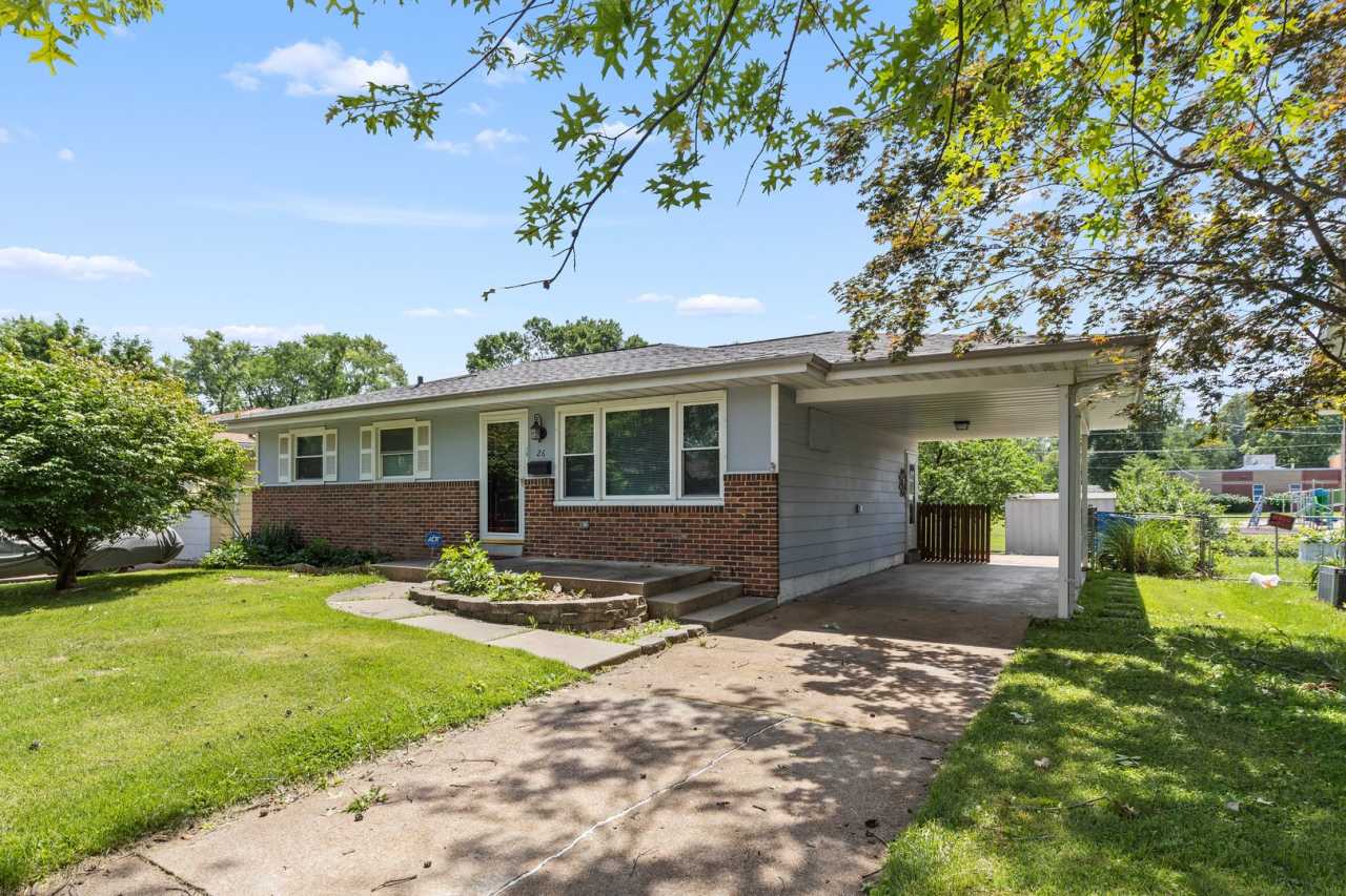 Wonderful Home in Florissant – 26 Manor Dr