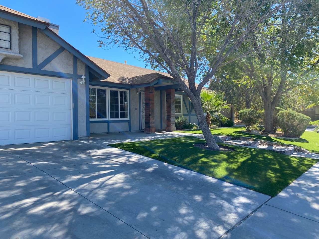 West Lancaster Pool Home