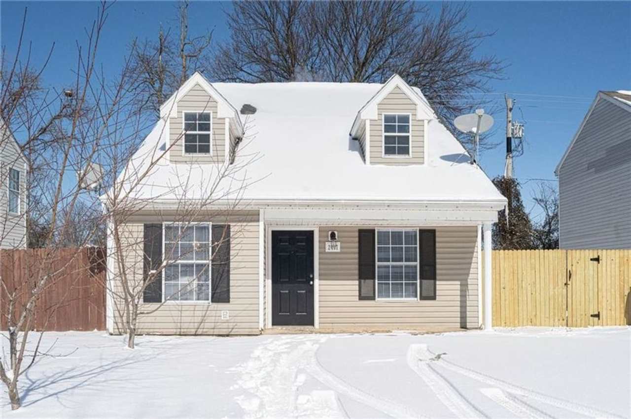 3 Bedroom 2 Bathroom in Rogers!