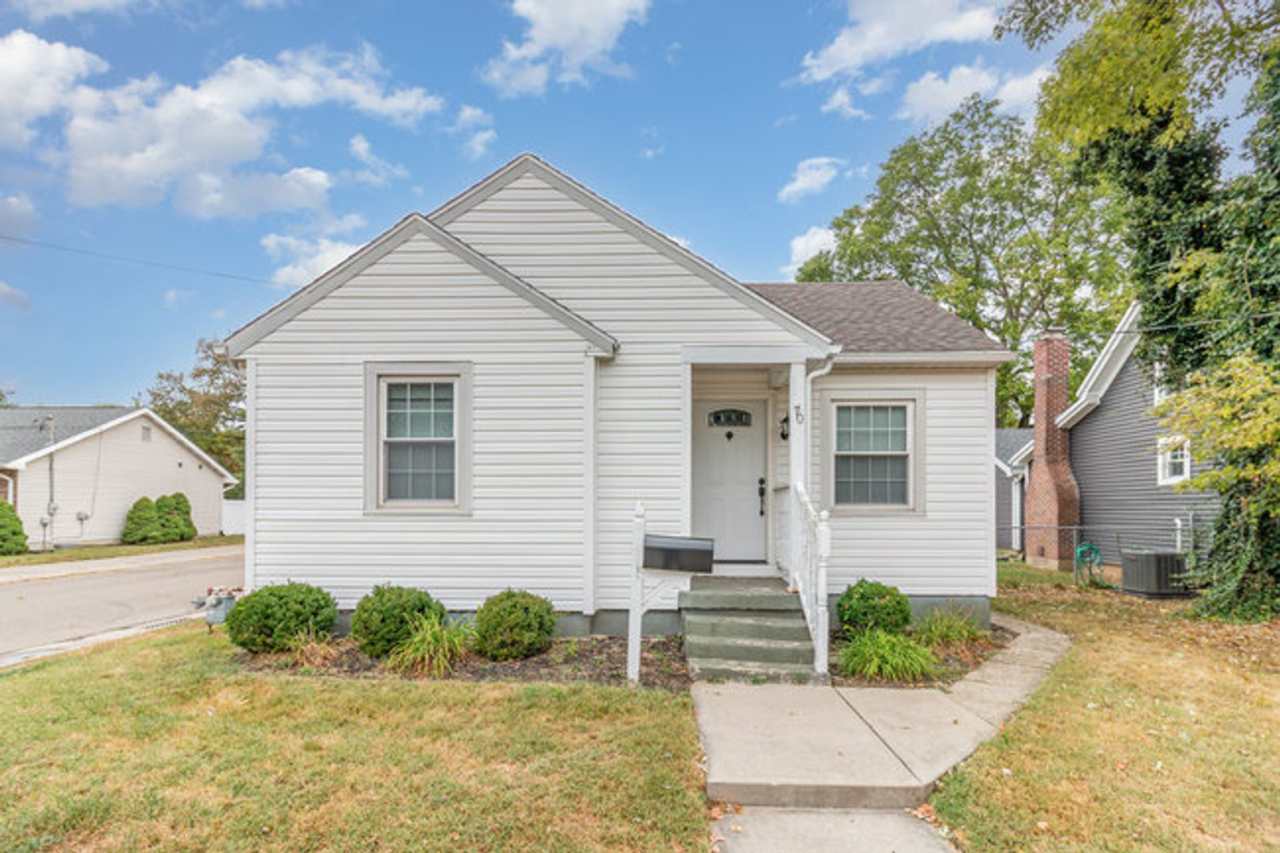 2 Bed / 1 Bath House - Downtown Historic Springboro