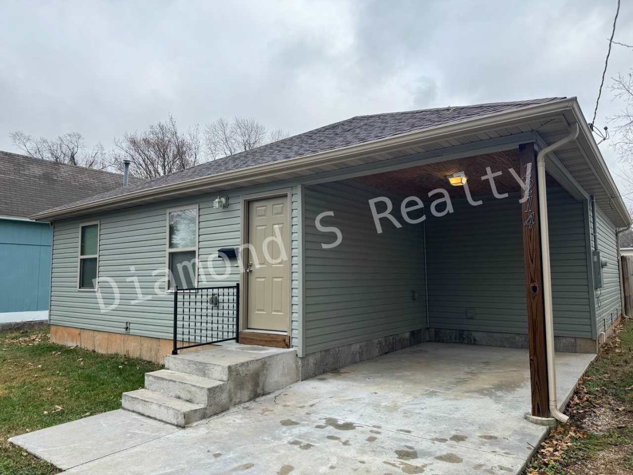 Cute and Clean 3 Bedroom Home Available!