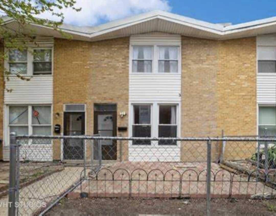 2017 Pine Street unit: B