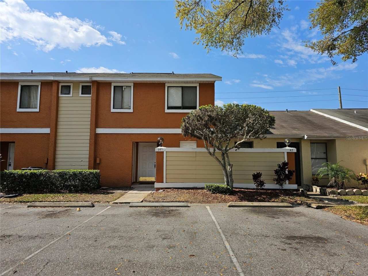 44 SILVER FALLS CIRCLE