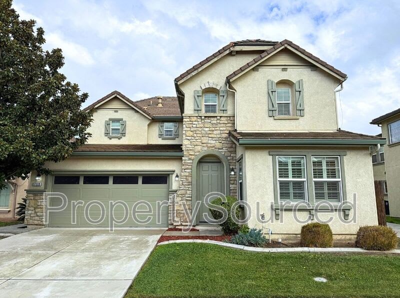 17808 Daffodil Hill St