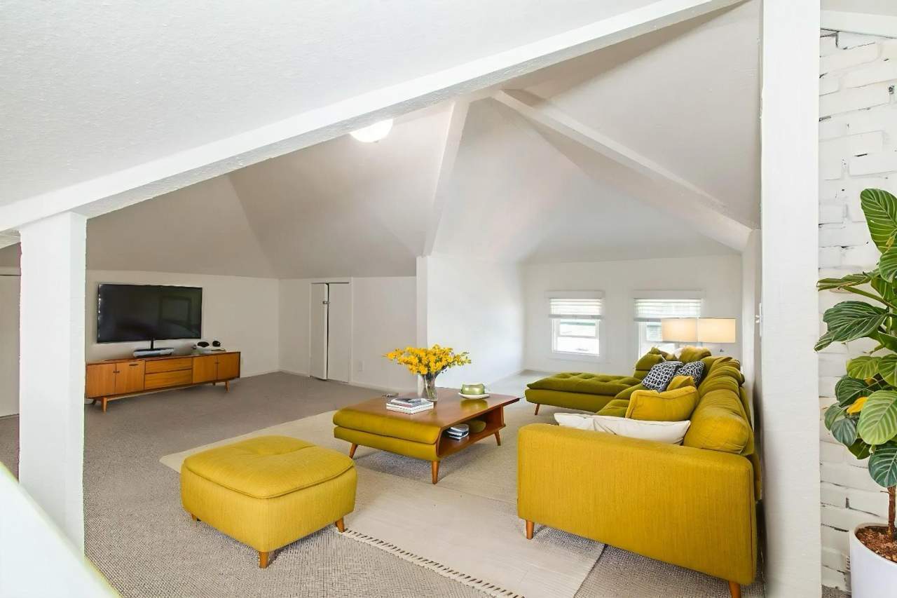 2 Bedroom 1 Bath + Loft Apartment - One Block from the Heart of Barrio Logan! Reduced Deposit $1000!