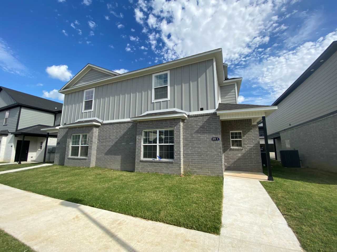 914 S Benchmark Lane