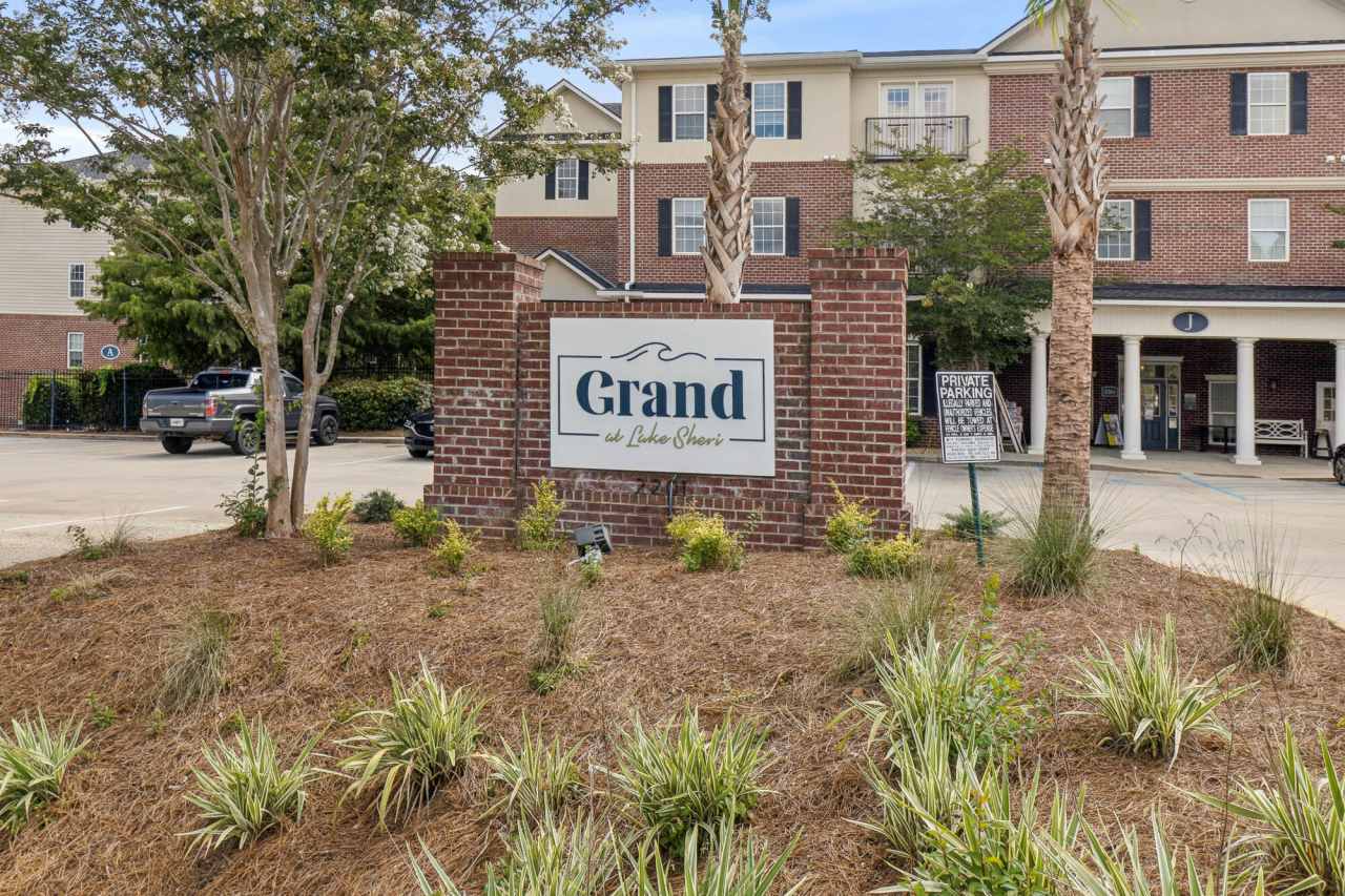 The Grand at Lake Sheri