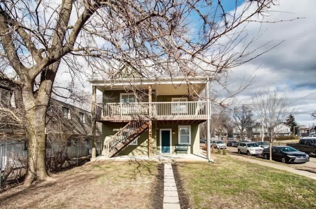 220 East Tompkins Street