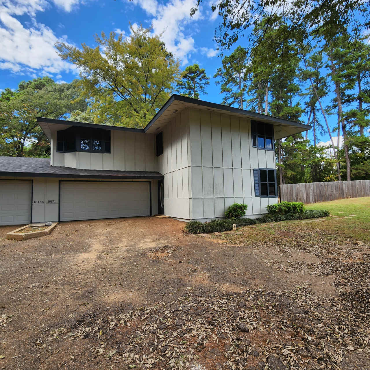 18171 Meandering Way