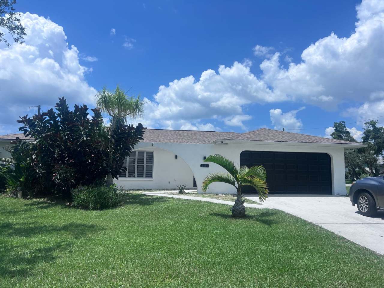 Privacy, Pool and Fresh Pizza!