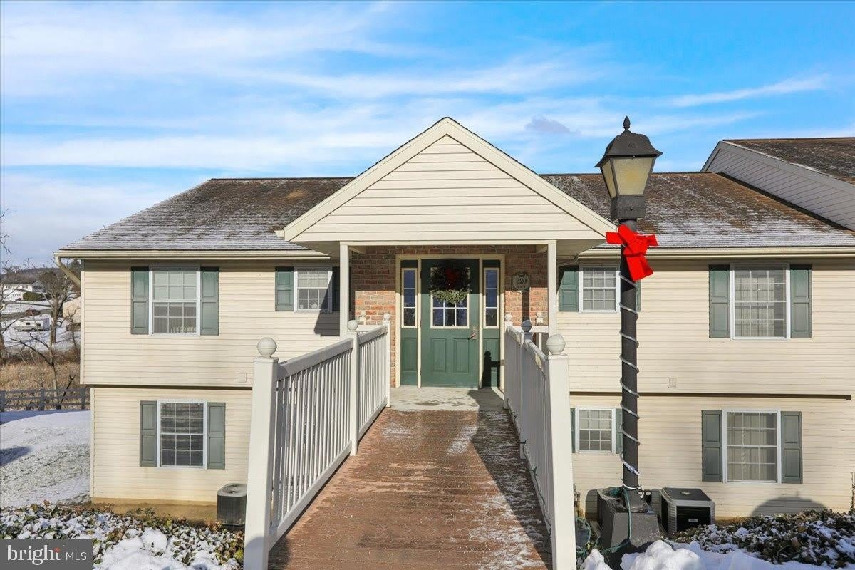 620 PINE Street unit: 3