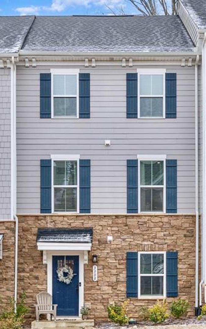 Modern Townhome in Stone Creek Townhomes