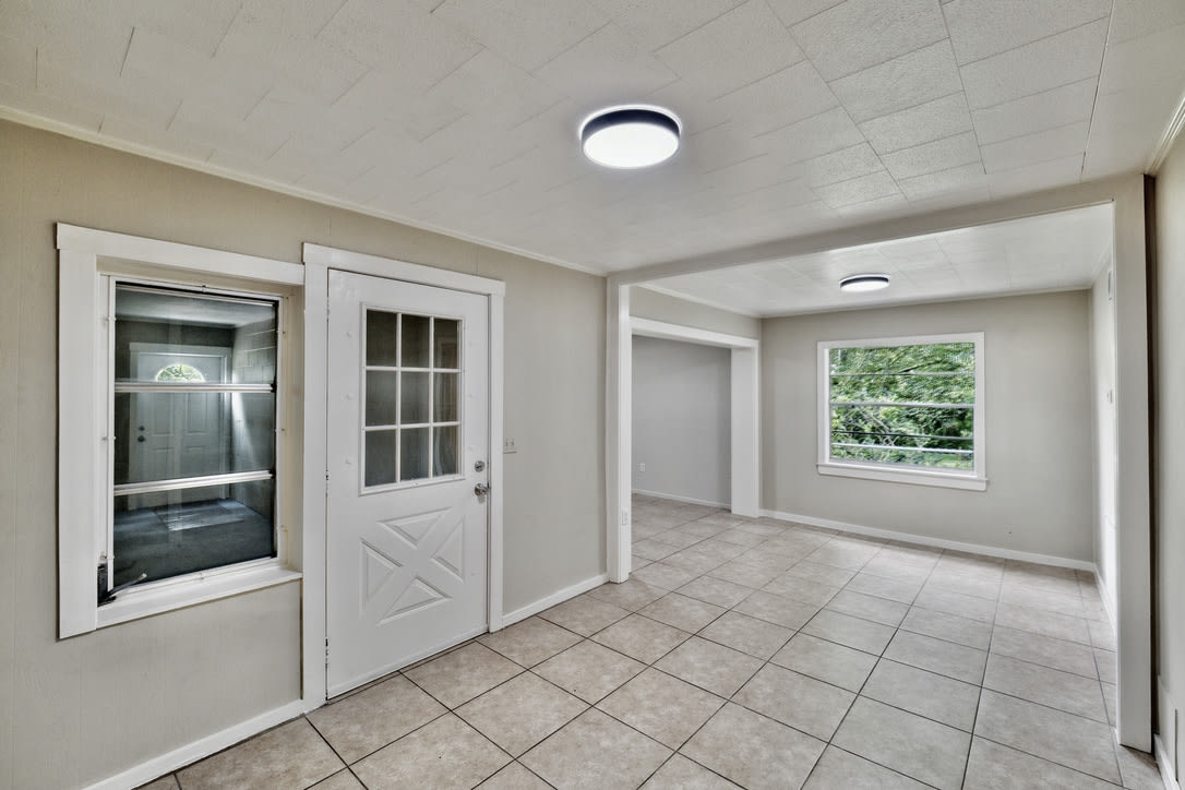 823 North Arlington Avenue