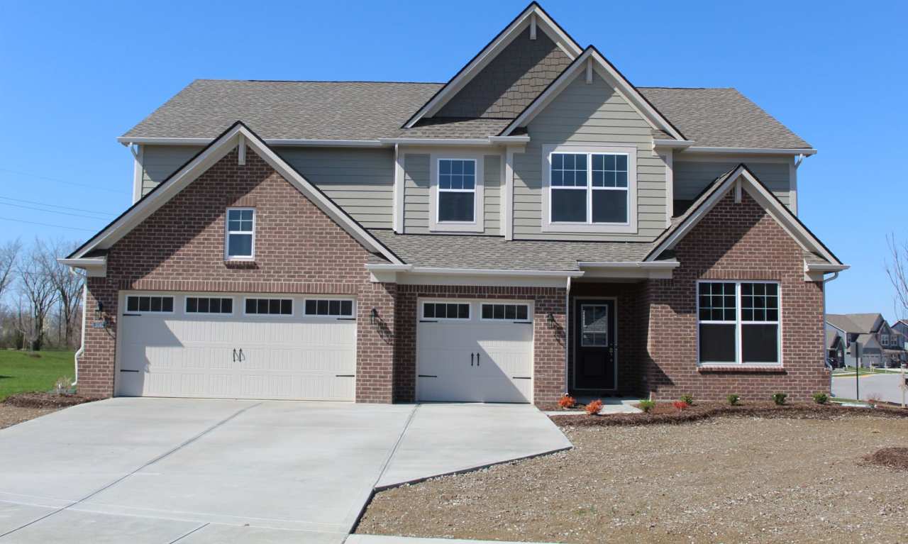 Beautiful Newer 5 BR Home in Brownsburg!